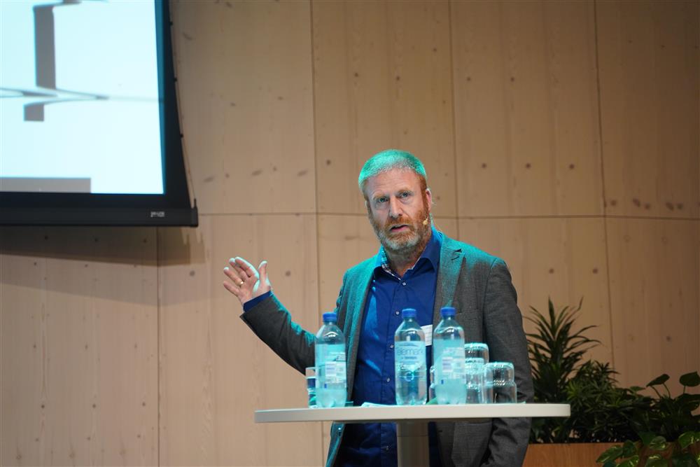 Foredragsholder på innovasjonsseminaret 2025 - Klikk for stort bilde