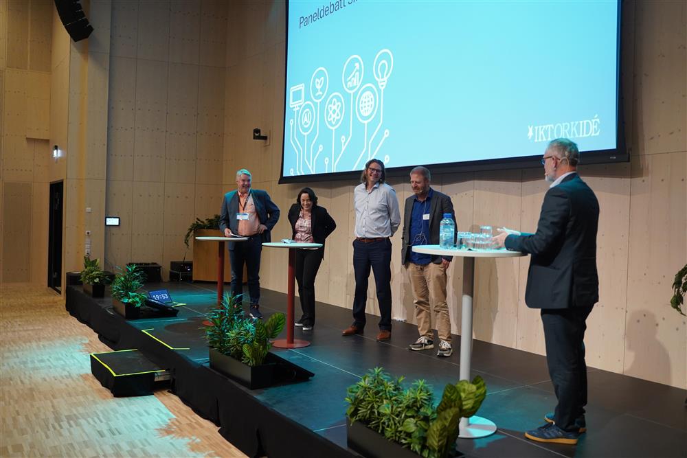 Foredragsholder på innovasjonsseminaret 2025 - Klikk for stort bilde