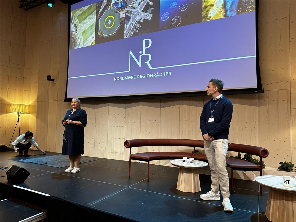 Anett Ranes Nordmøre regionråd og Eirik Aronsen Fosenregionen - Klikk for stort bilde