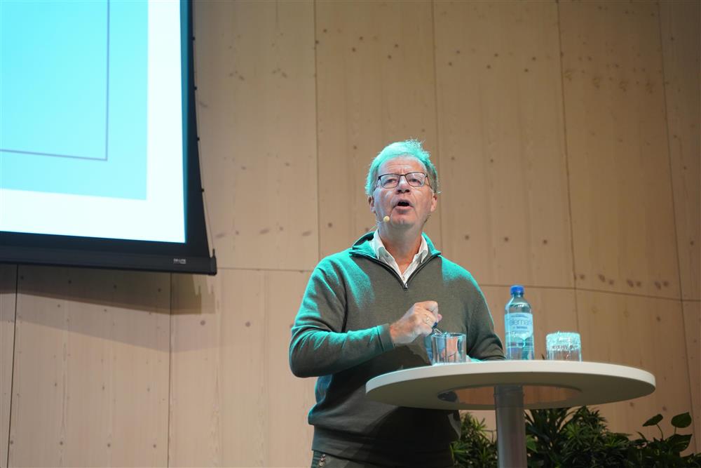 Foredragsholder på innovasjonsseminaret 2025 - Klikk for stort bilde